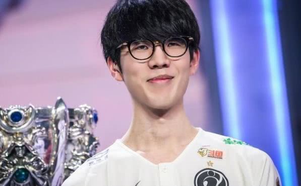 场地还是技 场地还是技