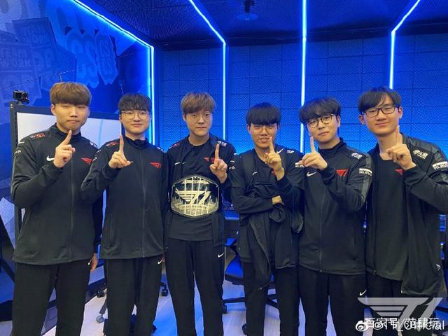 费尔梅伦曾 费尔梅伦曾