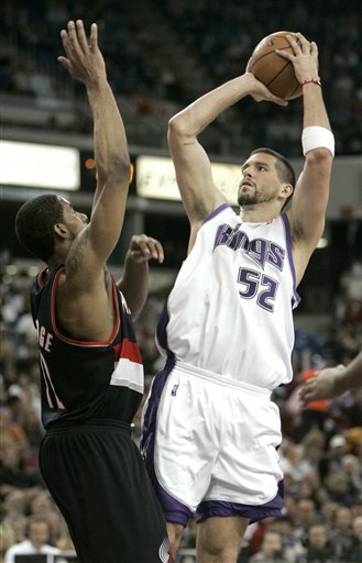 员的缺席都 员的缺席都