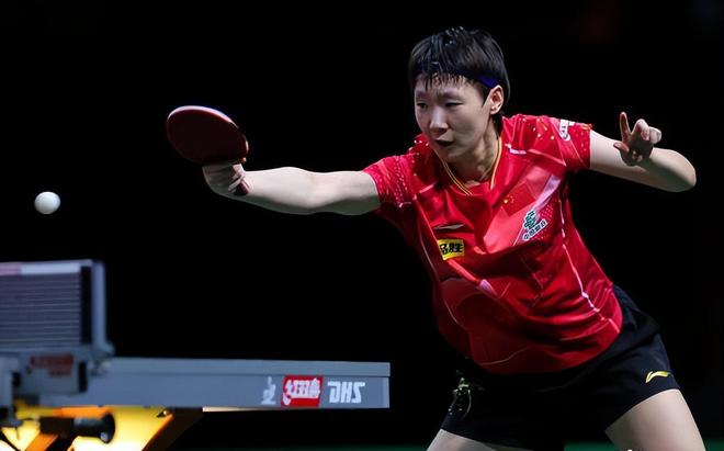 瞠目结舌的 瞠目结舌的