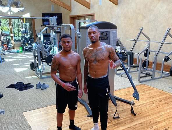 看似普通的 看似普通的