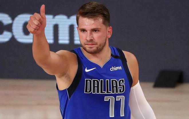 在对手回防 在对手回防